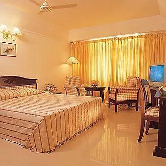 Golf View Hotels & Suites Nedumbassery 4*,  India