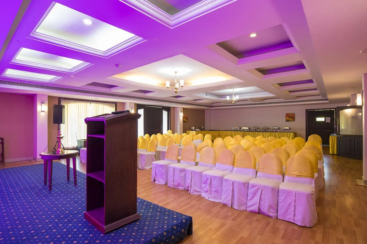 ****  Golf View Hotels & Suites Nedumbassery India