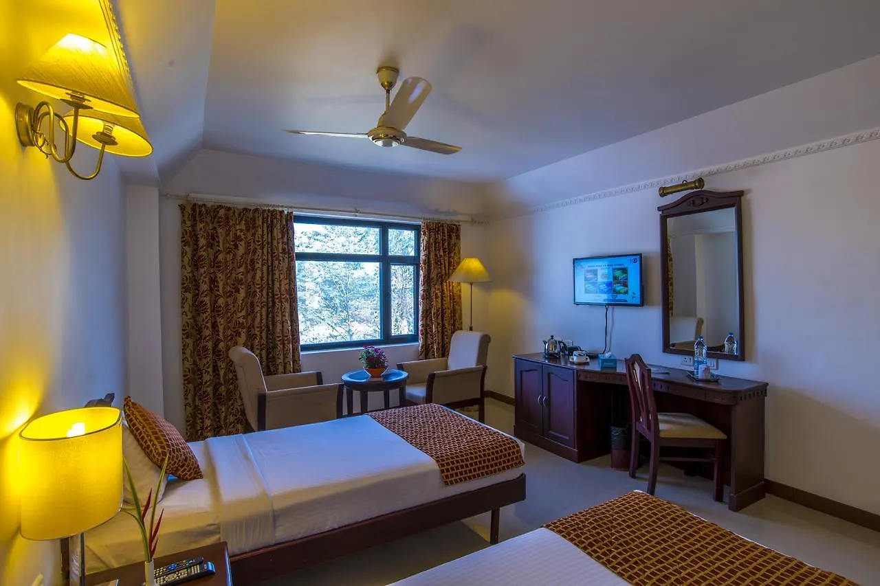 Golf View Hotels & Suites Nedumbassery